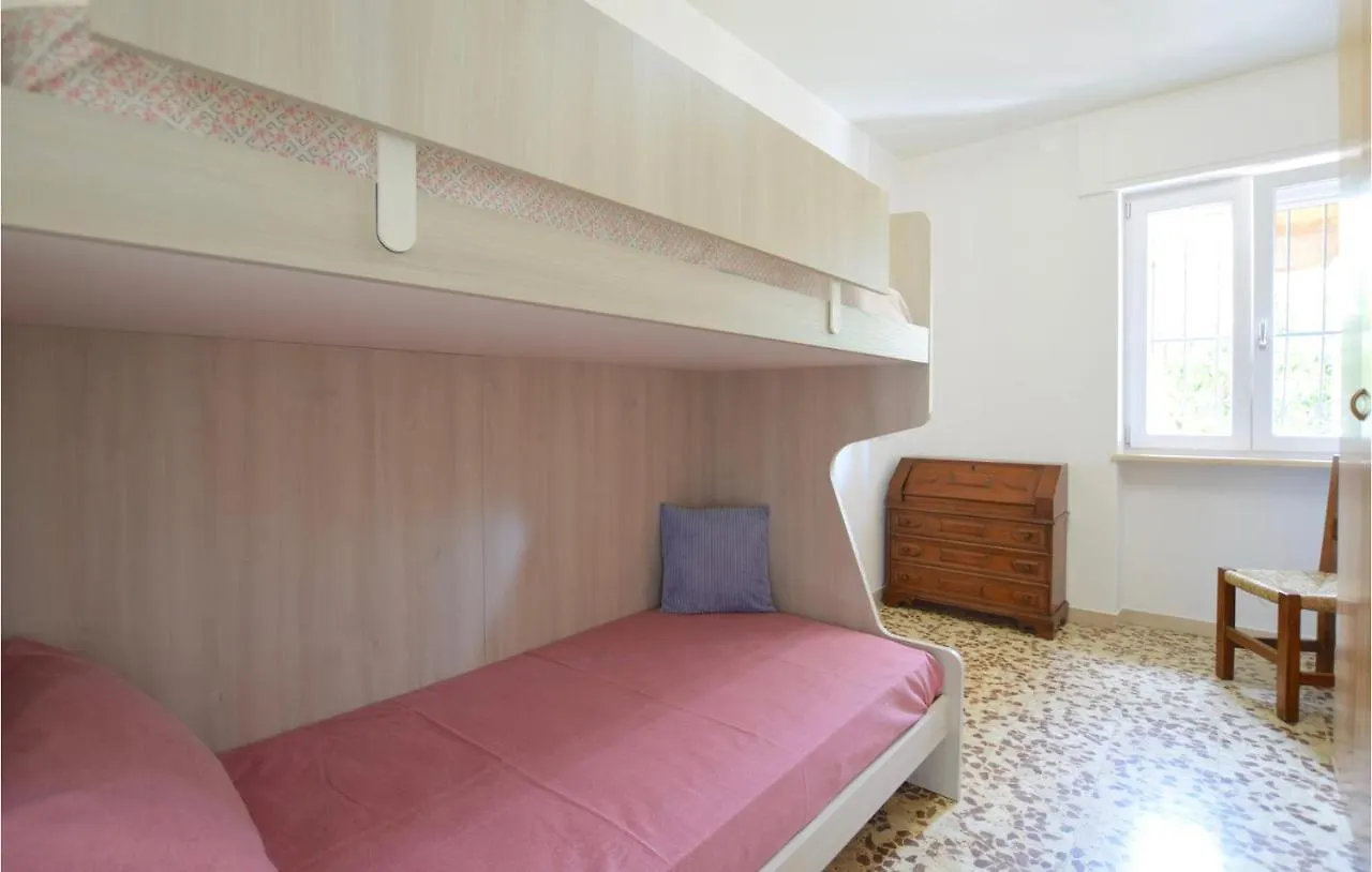 Beautiful Apartment In Camaiore With Wifi